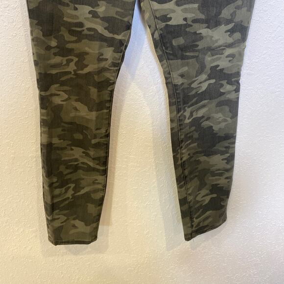 Good American Camouflage Skinny Jeans - Picture 3 of 15